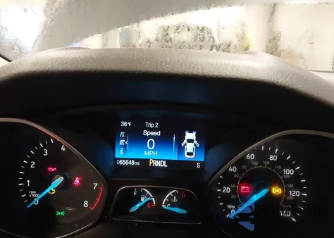 2018 Ford Focus Se z USA, uszkodzony, nr VIN 1FADP3F29JL230469